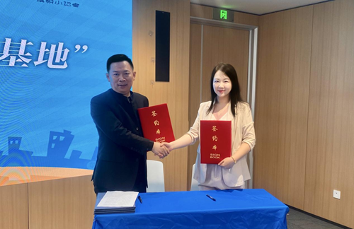 北京爱尔眼科医院携手旗帜小记者共筑清晰视界实现明眸未来(图1)