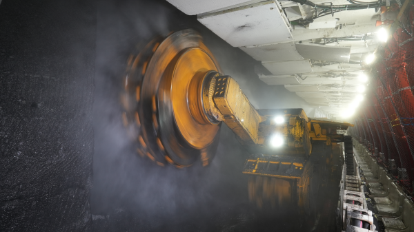 陕煤集团红柳林矿业:解锁高质量发展“新密码”(图2) 陕煤集团红柳林矿业:解锁高质量发展“新密码”(图2)