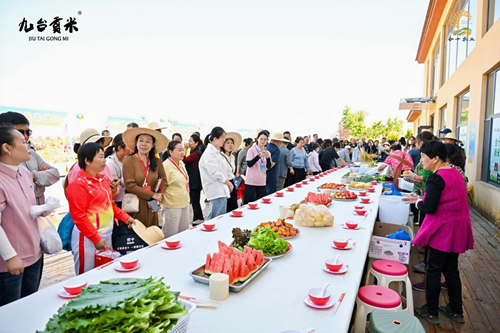九台贡米新稻开镰 合十农业谱新篇(图6) 九台贡米新稻开镰 合十农业谱新篇(图6)
