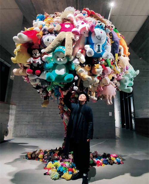 向上·向上雕塑展宋庄启幕 吴梁焰“红领少年”解码符号与生命力量(图6) 向上·向上雕塑展宋庄启幕 吴梁焰“红领少年”解码符号与生命力量(图6)