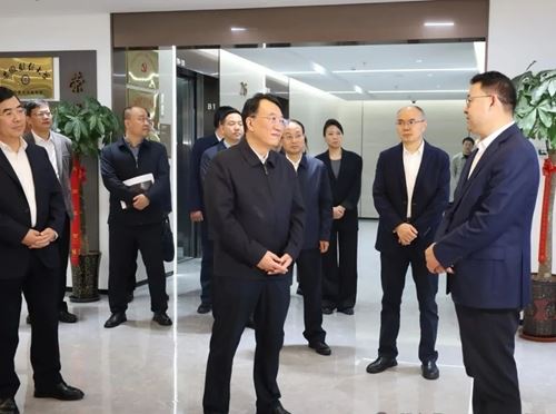 合肥市长罗云峰走访调研北京君泽君(合肥)律师事务所(图1) 合肥市长罗云峰走访调研北京君泽君(合肥)律师事务所(图1)