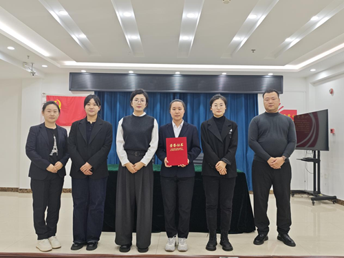 喜报!东风区选手刘奕含在全省禁毒教育教学成果大赛佳木斯复赛中“喜获一等奖”(图3) 喜报!东风区选手刘奕含在全省禁毒教育教学成果大赛佳木斯复赛中“喜获一等奖”(图3)